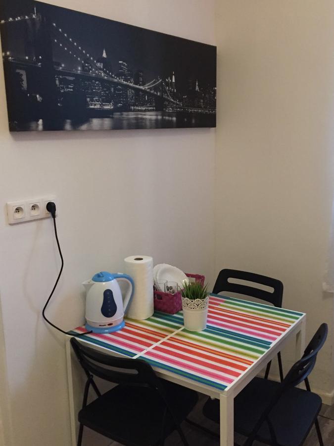 Hostel Wiktoria Cracovia Esterno foto